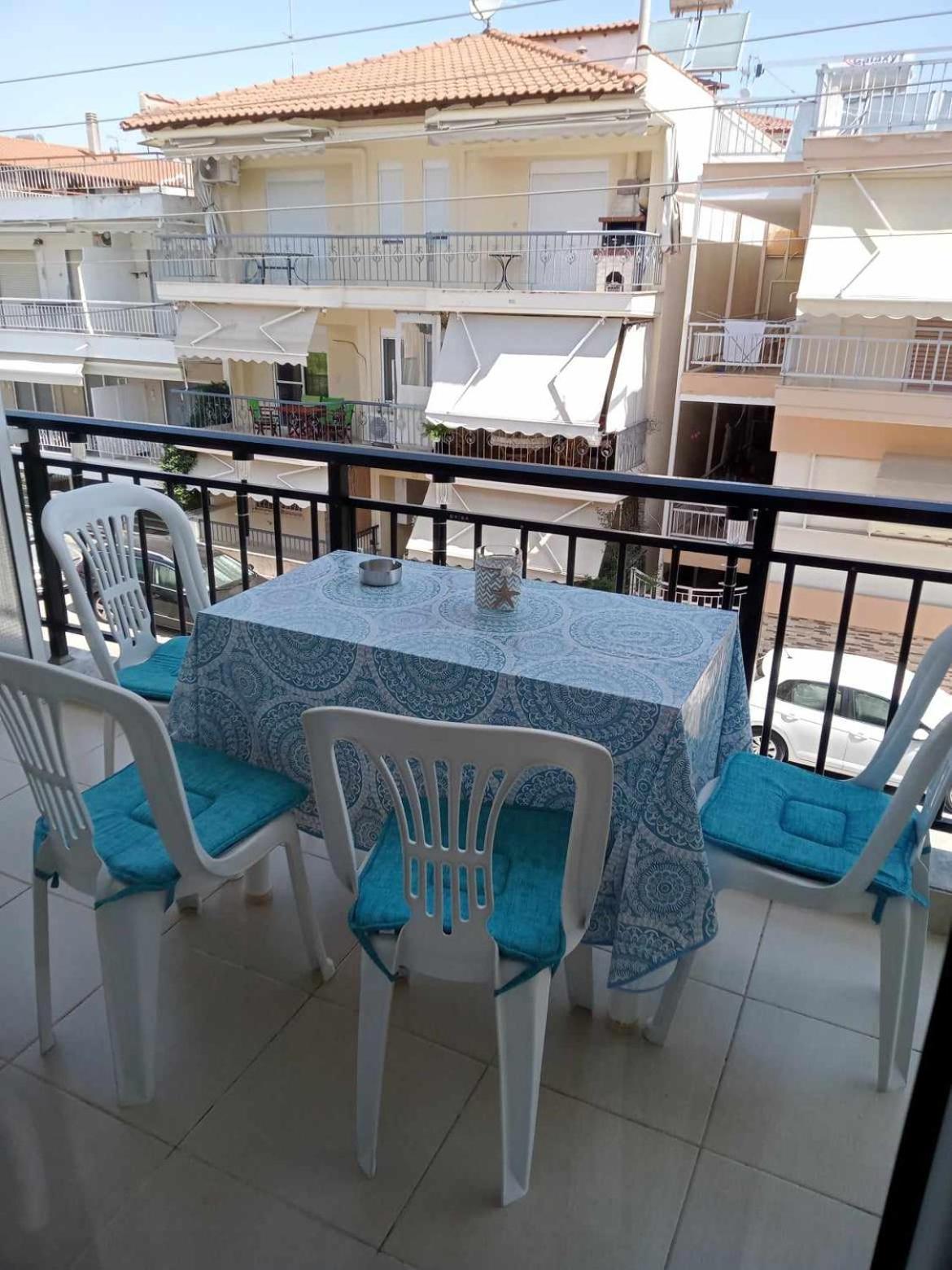 شقة Lovely Maison House 50M From The Beach At Nea فلوغيتا المظهر الخارجي الصورة